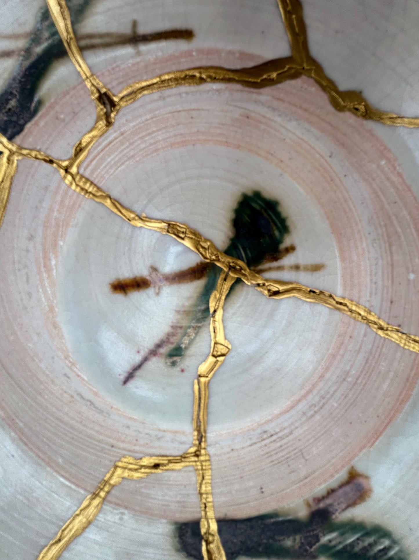 buy online luxury, handmade, one of a kind, modern kintsugi japanese pottery art gift salad size yaki ware made in japan decorative plate with dragonflies and gold paint over break lines for sale