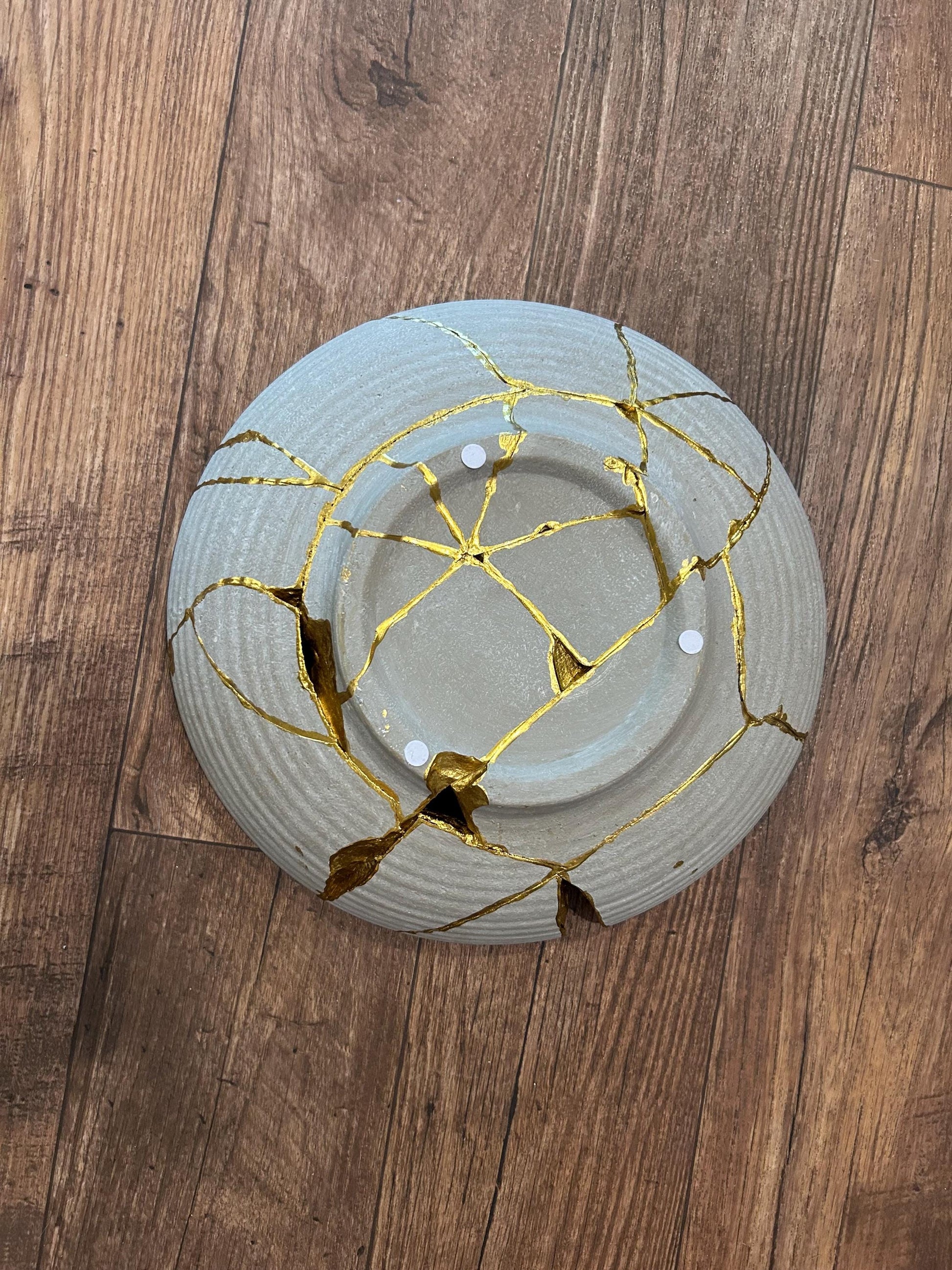 Kintsugi Low Bowl - Wabi Sabi - Broken + Repaired Japanese Pottery Art - Hand Painted Gold - Whitewashed/Ridged - Large - Gray (D) 12in