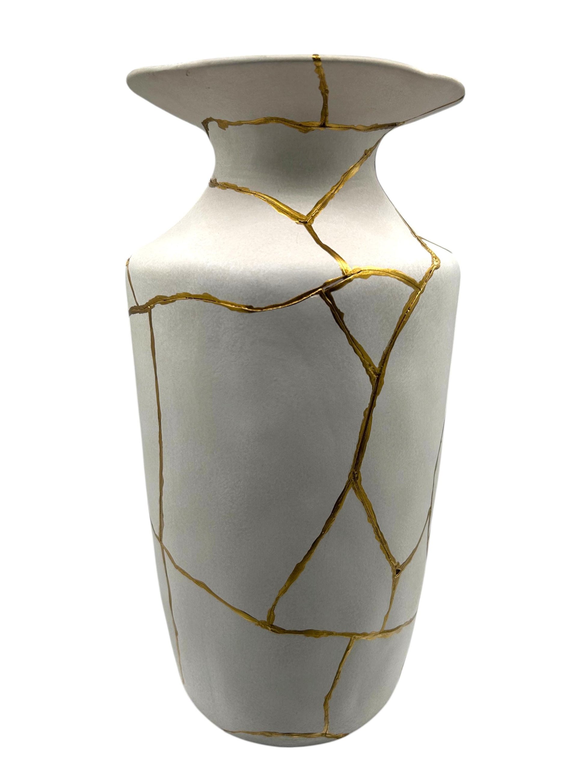 Kintsugi Giraffe Flat Rim Vase - Japanese Pottery Broken + Repaired - Matte/Whitewashed - Hand Painted Gold - Large - Floor/Table (H) 14in