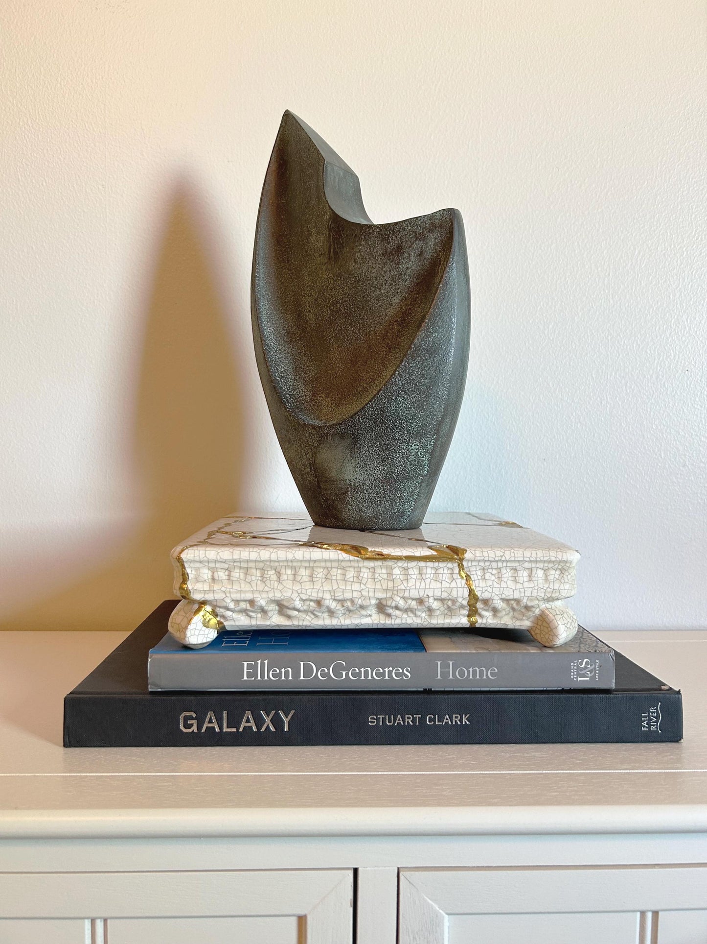 Modern Kintsugi Square Pedestal - Broken + Repaired Japanese Pottery - Hand Painted Gold - Warm White - Cracked Texture (W) 10in (H) 2.5in