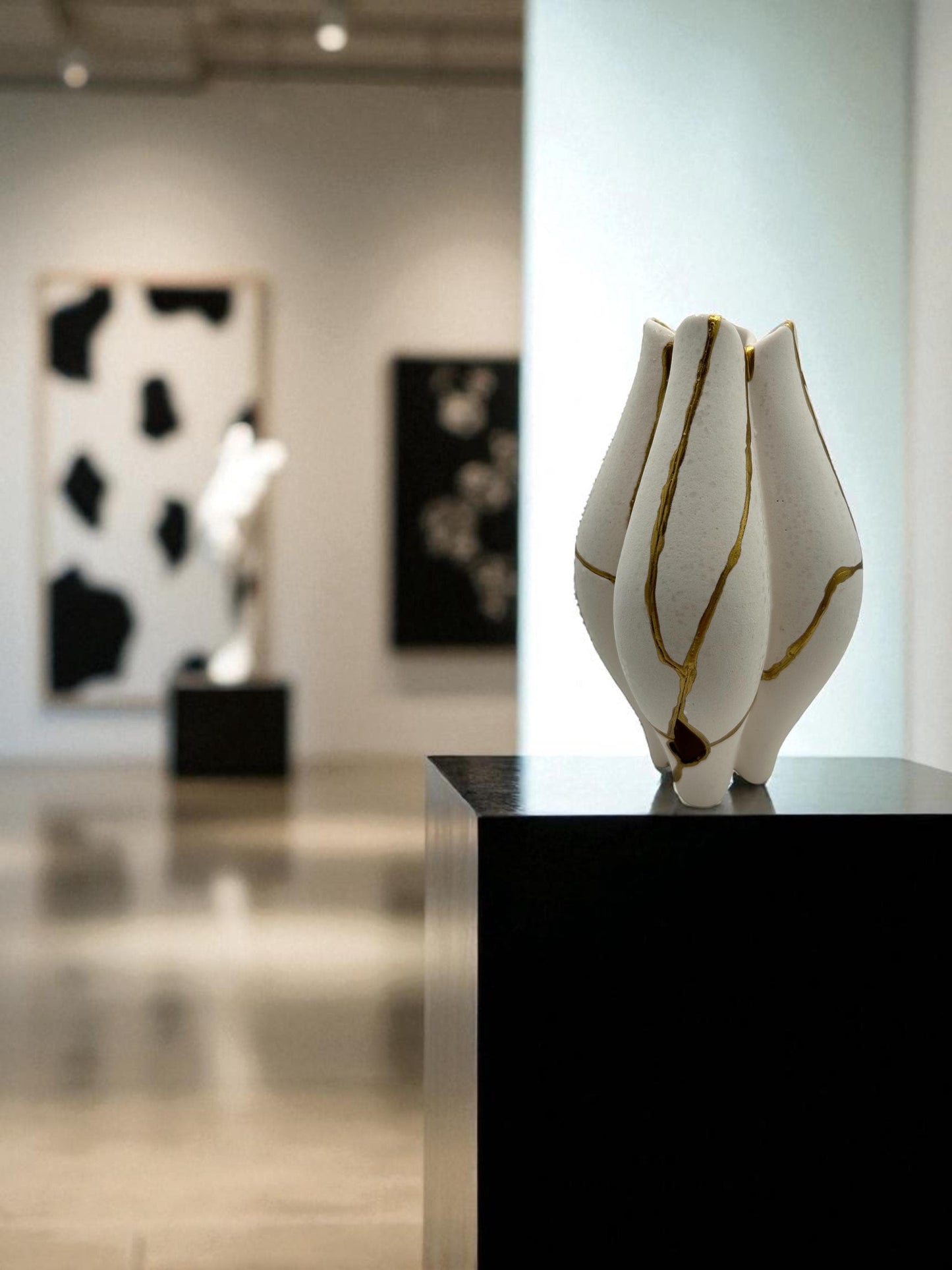 Modern Kintsugi Pond Vase - Broken + Repaired Japanese Pottery - Hand Painted Gold - Japandi - Rough Texture - Ivory (H) 6.5in (W) 3.75in