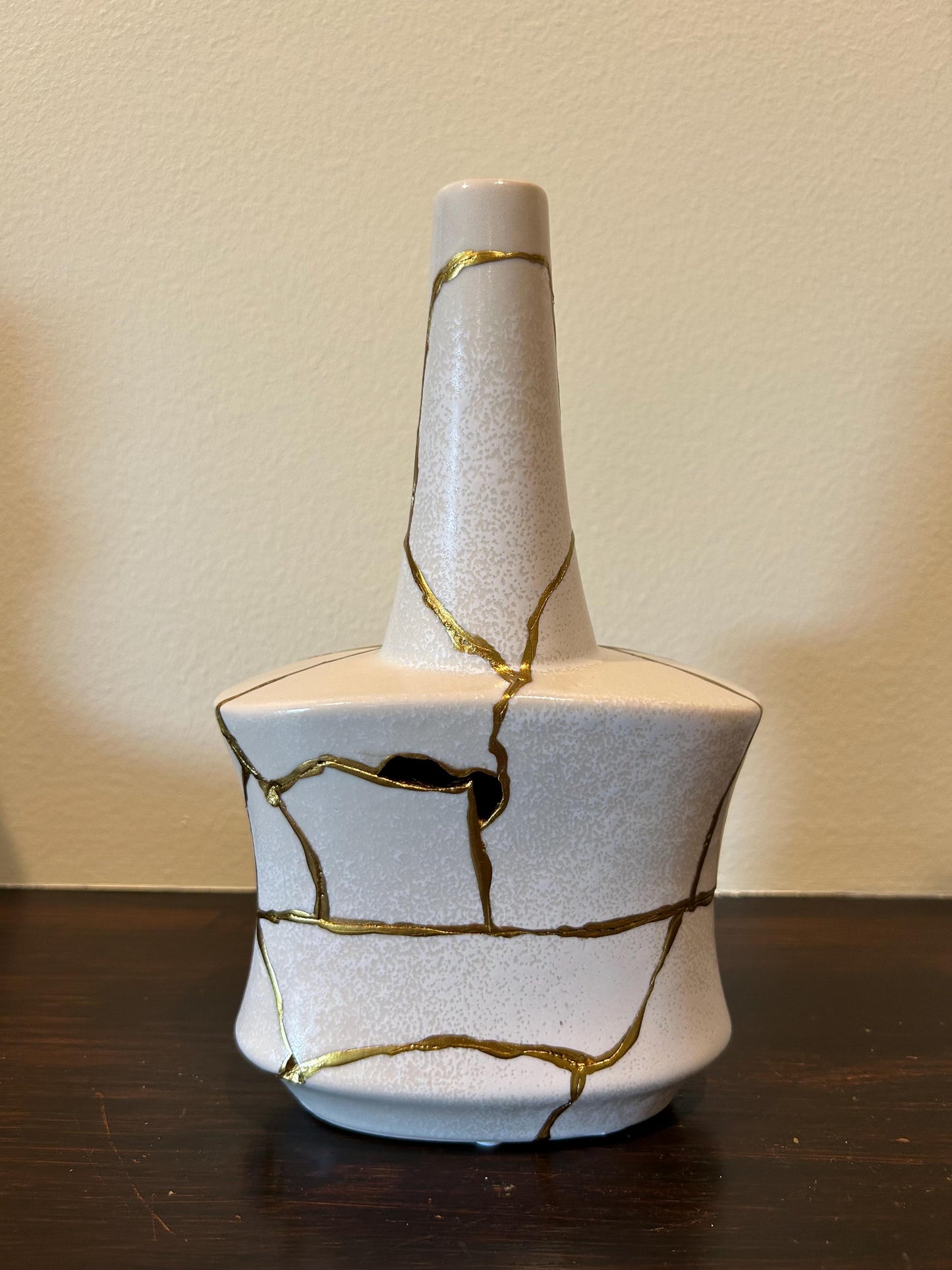 Modern Kintsugi Avag Vase - Broken + Repaired Japanese Pottery - Hand Painted Gold - Japandi - Smooth Texture - Ivory (H) 9.75in (W) 5.5in