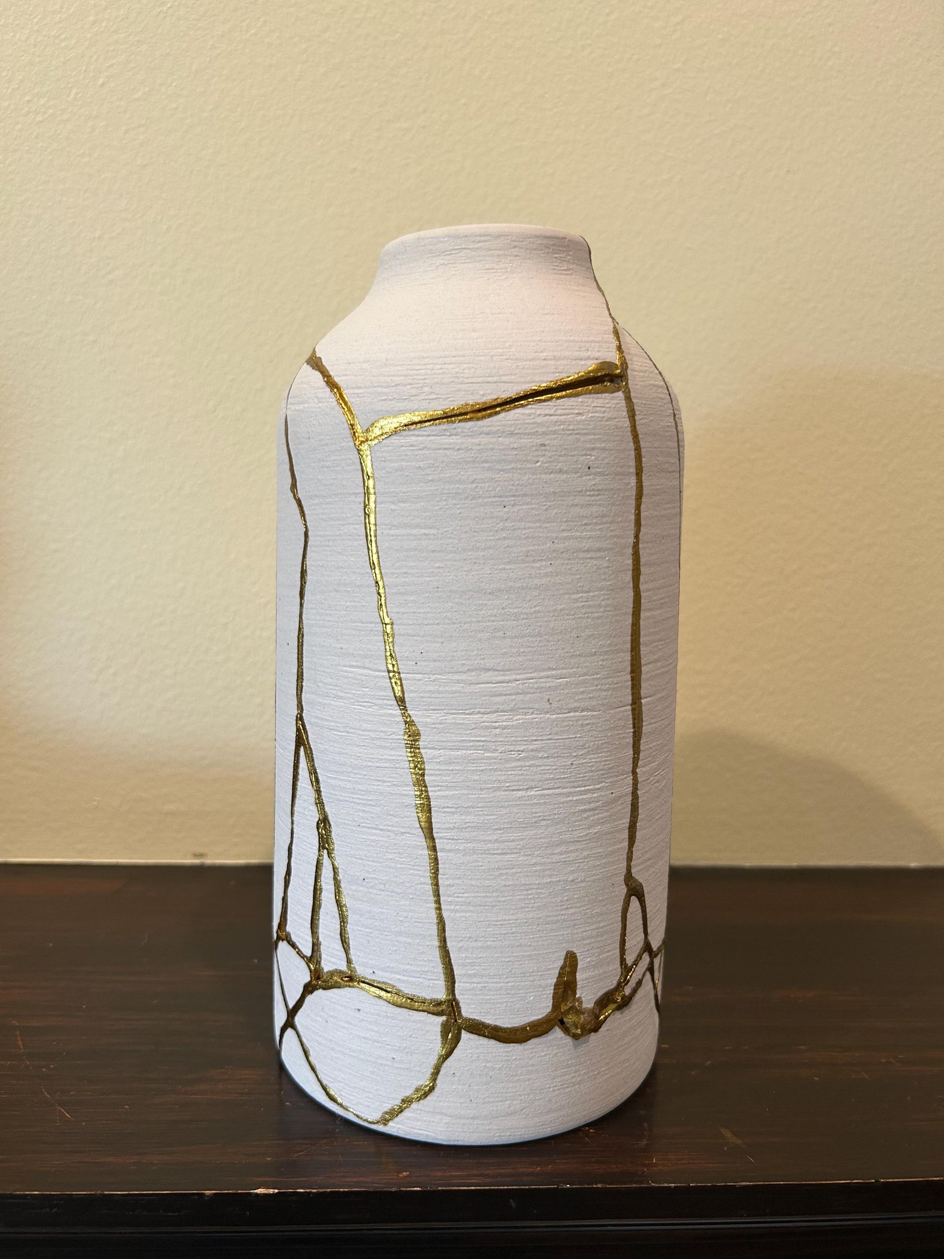 Modern Kintsugi Giraffe Vase - Broken + Repaired Japanese Pottery - Hand Painted Gold - Matte White Cylinder/Brushed Texture #2 (H) 10.125in