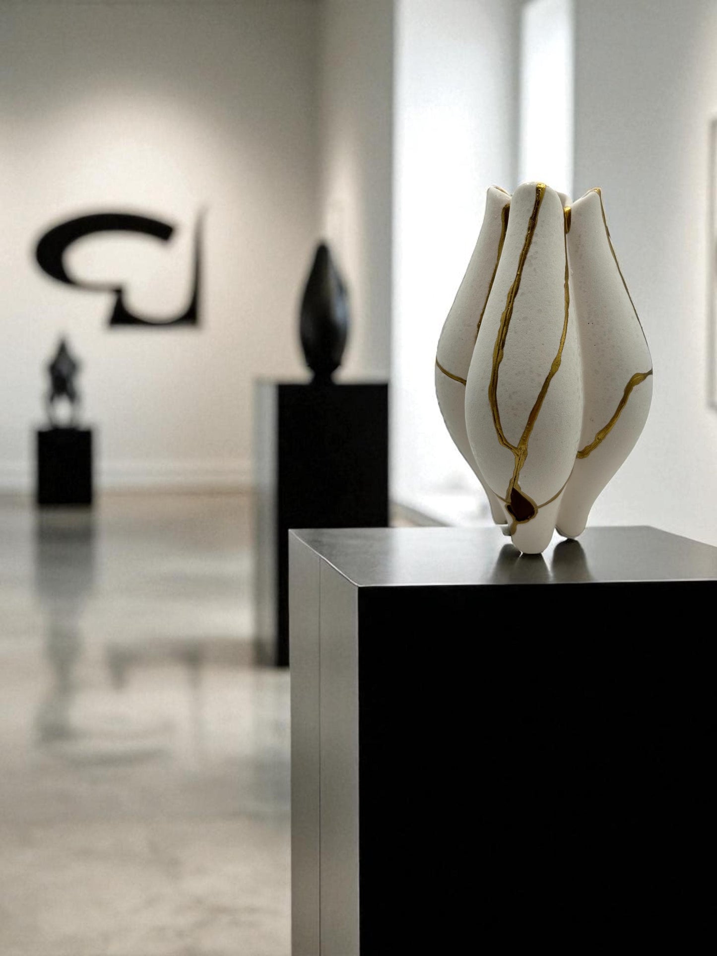 Modern Kintsugi Pond Vase - Broken + Repaired Japanese Pottery - Hand Painted Gold - Japandi - Rough Texture - Ivory (H) 6.5in (W) 3.75in
