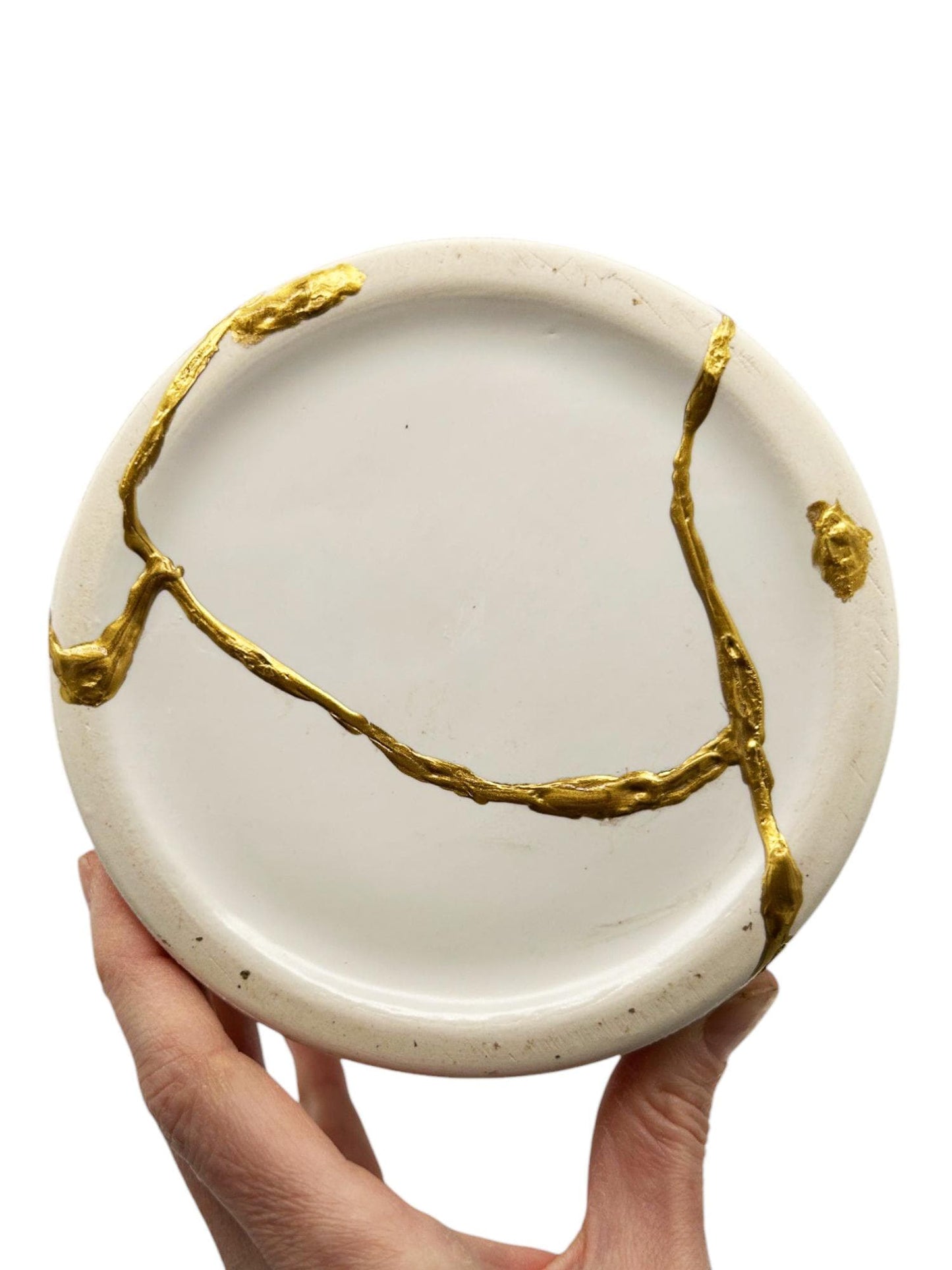 bird lover vase - buy online luxury, handmade, one of a kind, modern kintsugi japanese pottery art gift extra large decorative vase for dried flowers in warm white with rough brushed horizontal texture and gold paint along break lines for sale