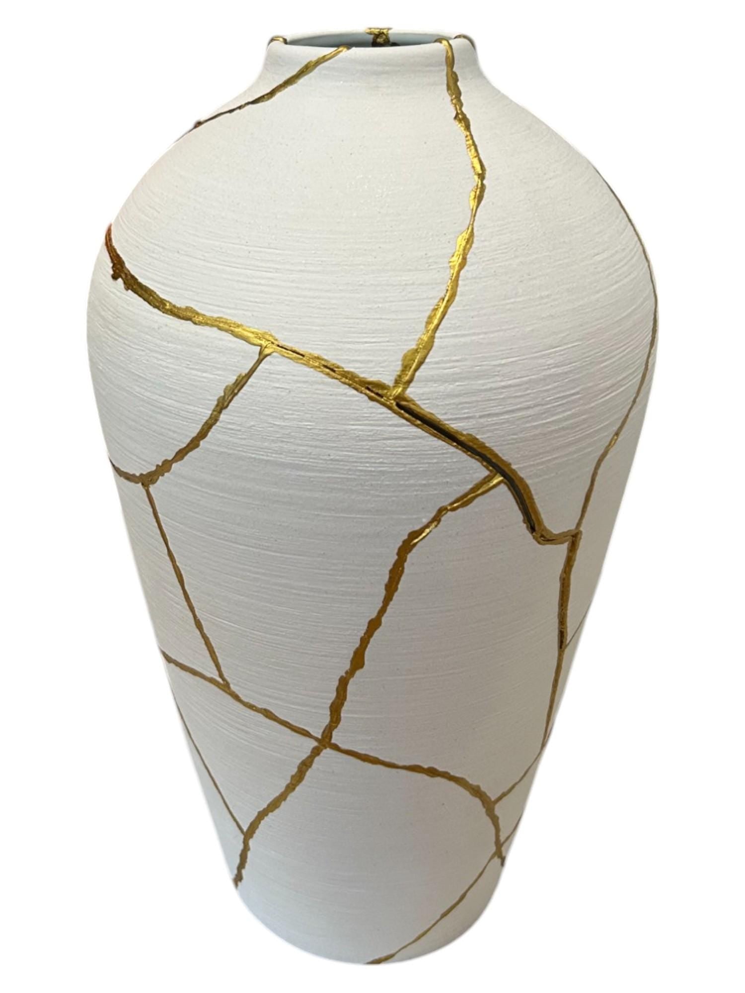 Kintsugi Giraffe Vase - Japanese Pottery Broken + Repaired - Matte White Urn/Brushed Texture - Hand Painted Gold - XL Floor Style (H) 16.5in