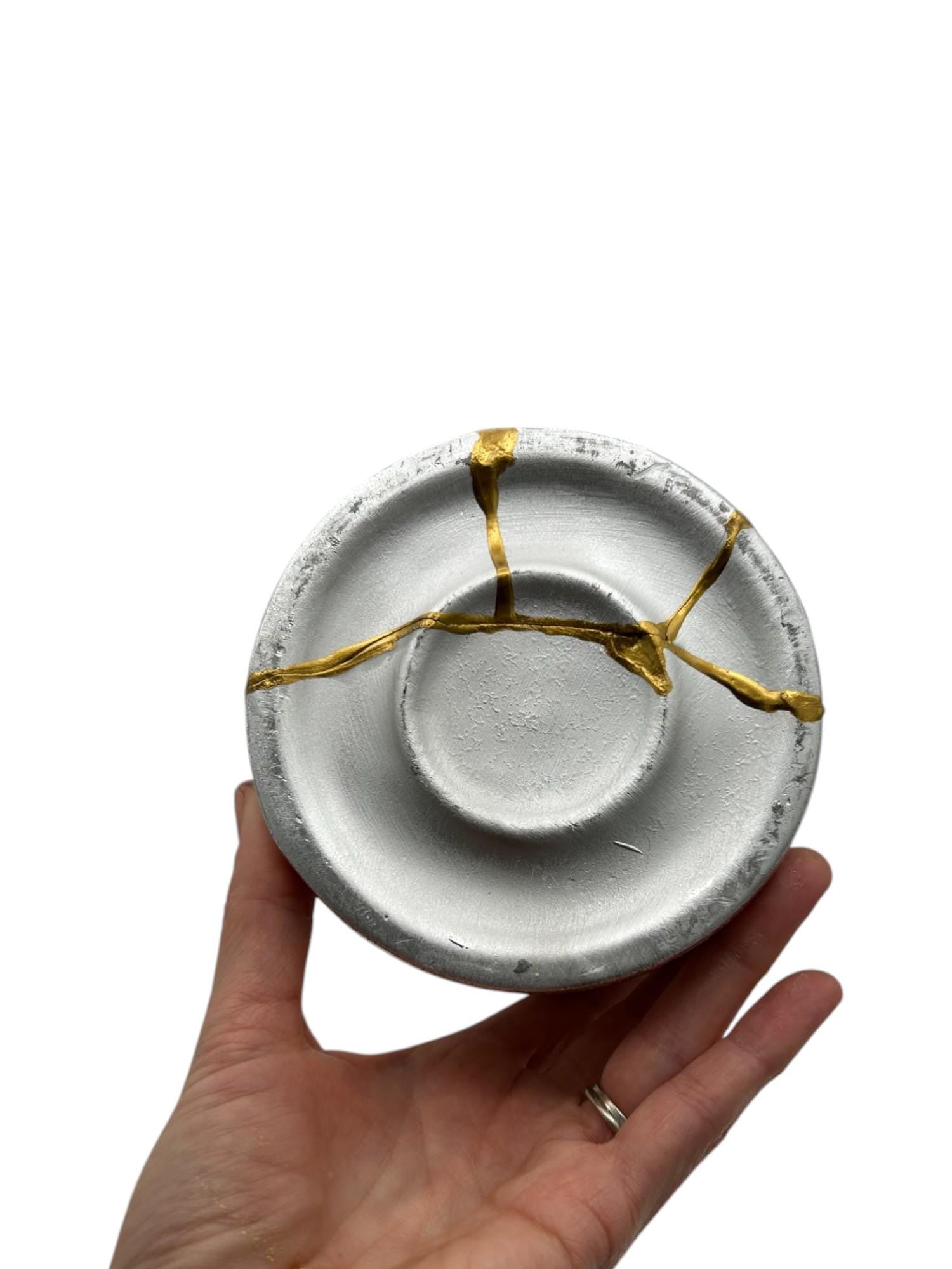 buy online luxury, bestseller, handmade, one of a kind, modern kintsugi japanese pottery art gift decorative small bottle style vase for dried flowers in silver/chrome ceramic with gold paint along break lines for sale