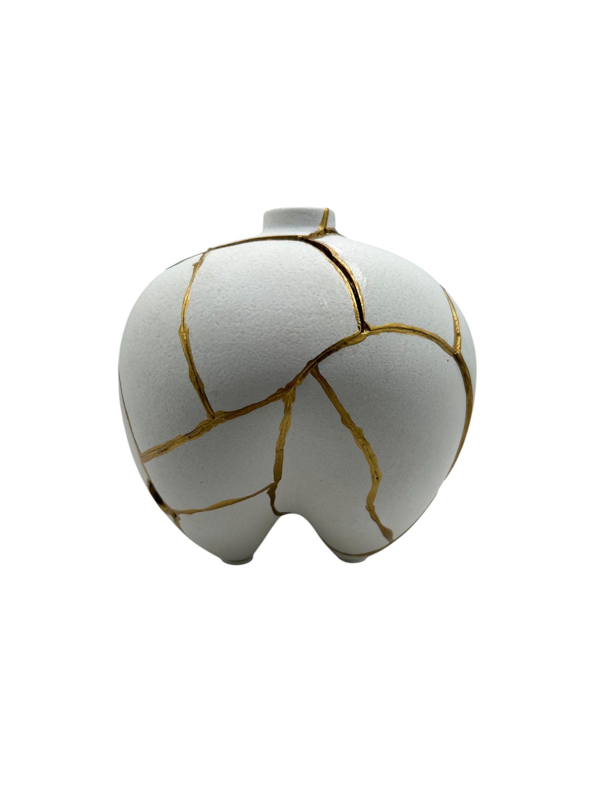 Modern Kintsugi Sumo Short Vase - Japandi - Broken + Repaired Japanese Pottery - Hand Painted Gold - Smooth - White (H) 6.3in (W) 5.7in