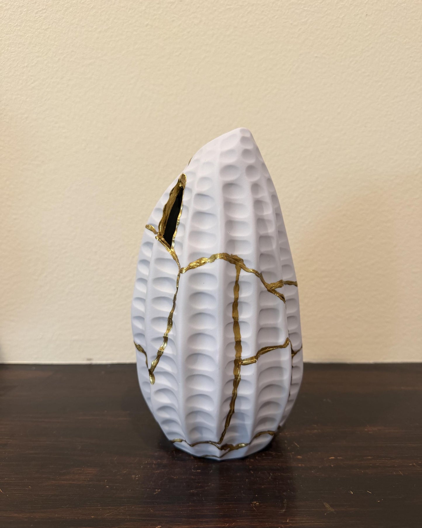 Modern Kintsugi Seahorse Small Vase - Japanese Gold Repair, Made in Thailand