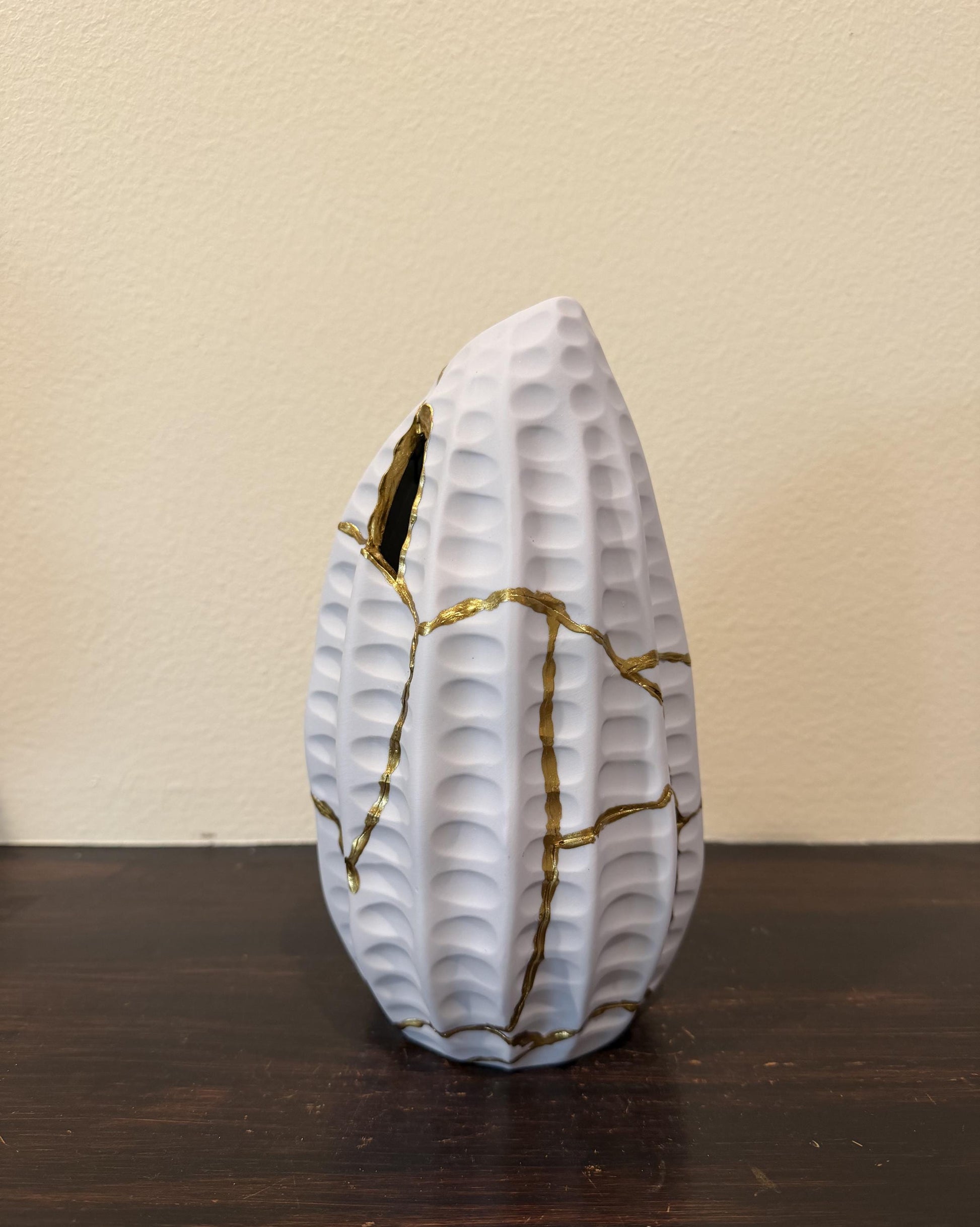 Modern Kintsugi Seahorse Small Vase - Japanese Gold Repair, Made in Thailand