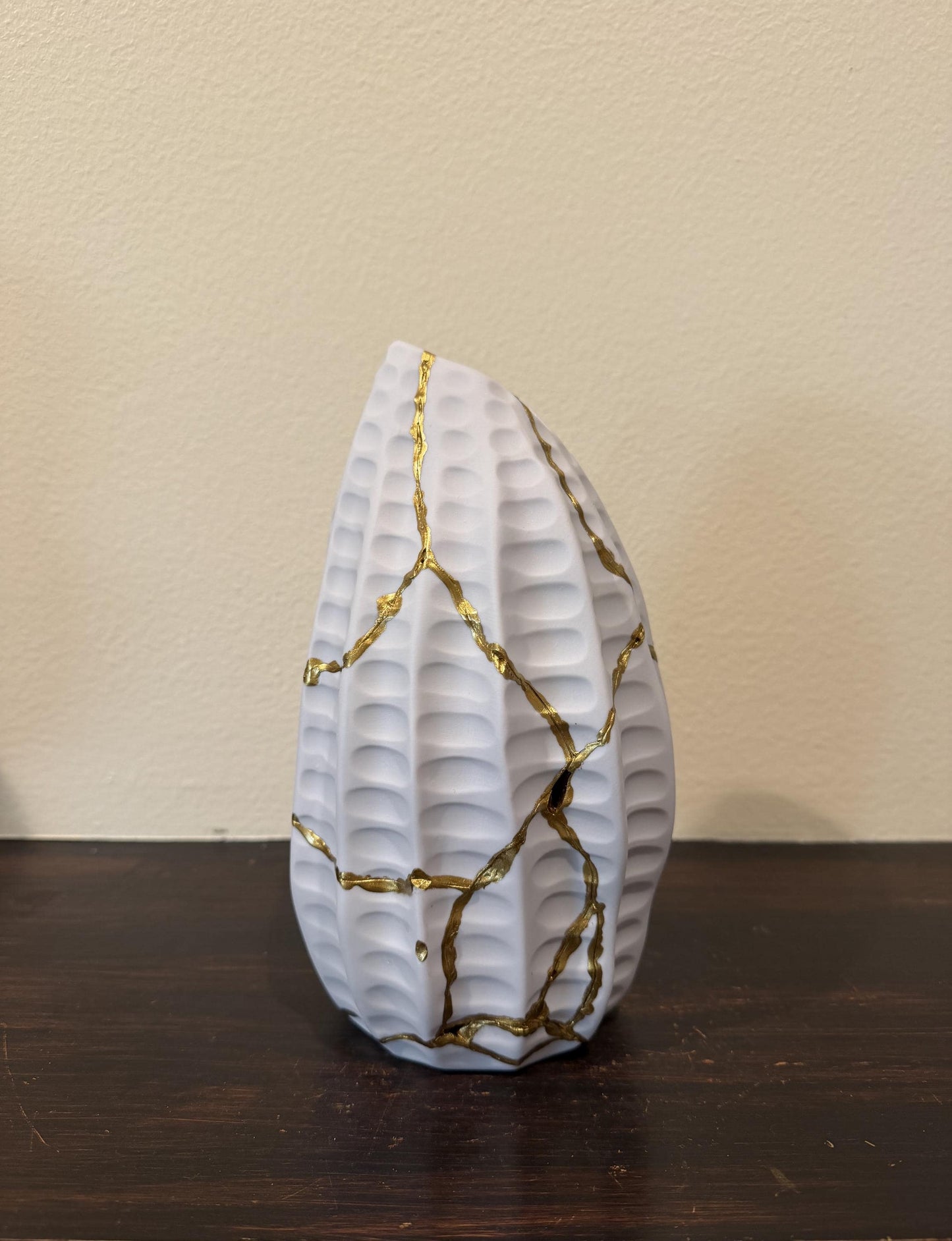 Modern Kintsugi Seahorse Small Vase - Japanese Gold Repair, Made in Thailand