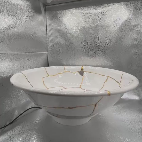 Kintsugi Giraffe Bowl - Japanese Pottery Broken + Repaired - Hand Painted Gold - Extra Large - Floor/Table - White/Glossy/Smooth (D)15.625in