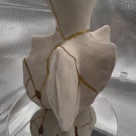 Modern Kintsugi Fossil Vase - Japanese Pottery with Gold Repair - Japandi - Hand Painted Ceramic - Rough Texture (H) 6.5in (W) 3.75in