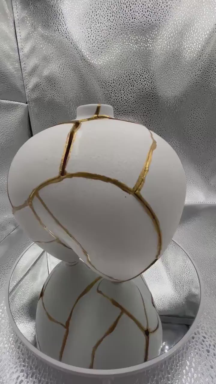 Modern Kintsugi Sumo Short Vase - Japandi - Broken + Repaired Japanese Pottery - Hand Painted Gold - Smooth - White (H) 6.3in (W) 5.7in