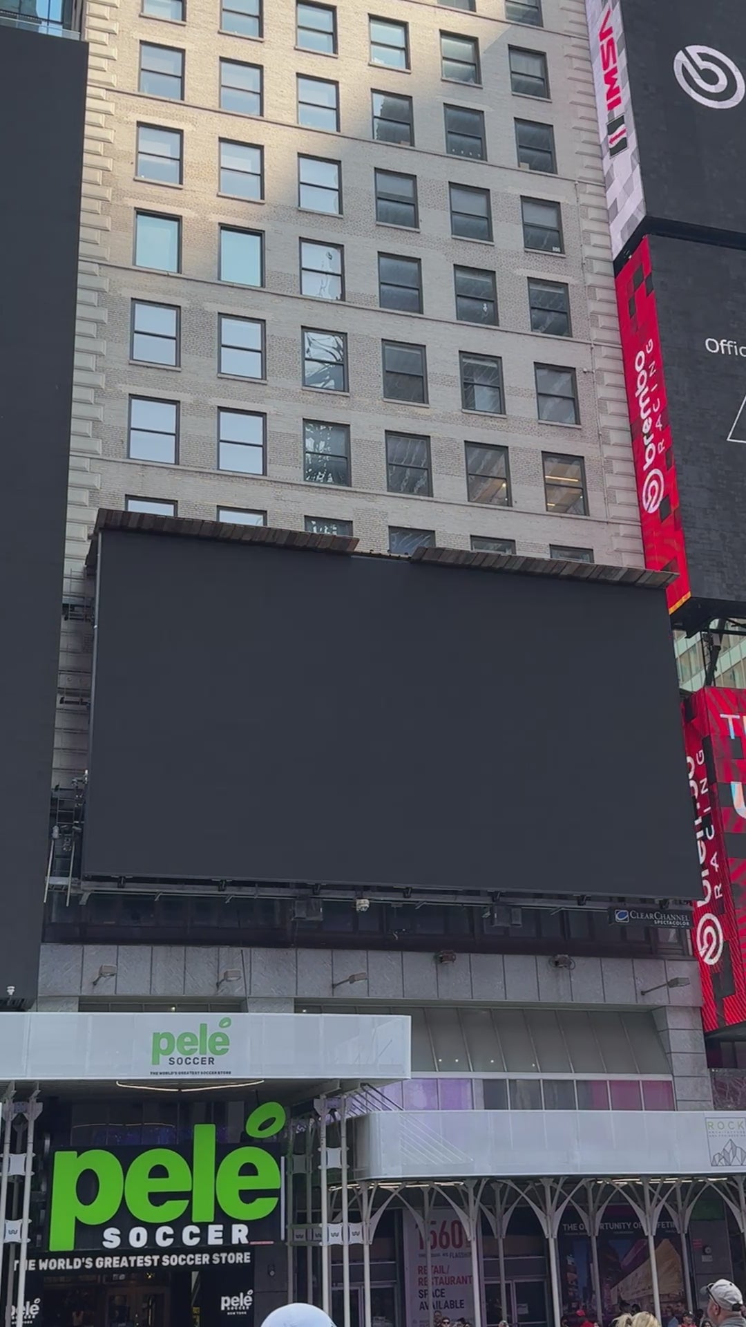 Load video: facette gallery sea urchin vase in times square