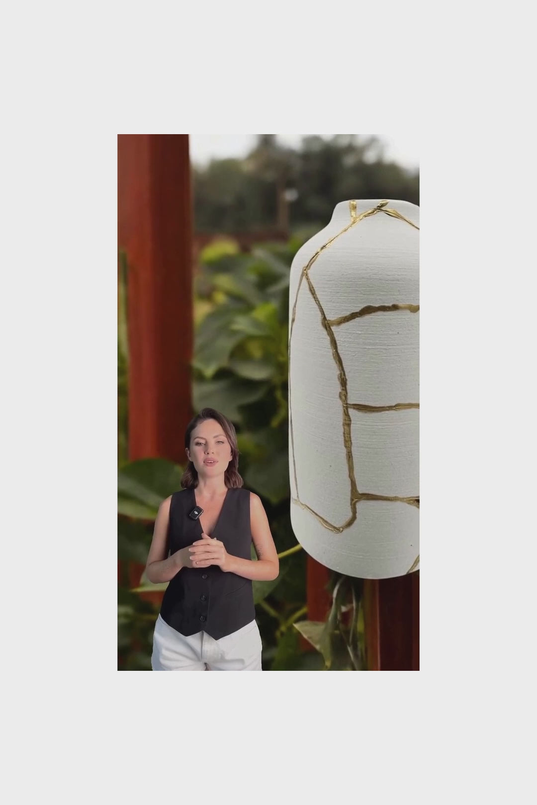 Load video: modern kintsugi giraffe vase by Facette Gallery Home on Etsy